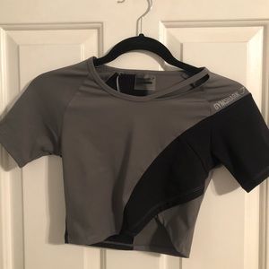 Cropped Gymshark workout top